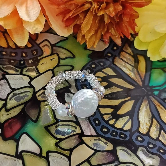 Handmade Baroque Pearl Beaded Stretch Ring - READ BELOW FOR CUSTOM SIZING ๐ - Picture 4 of 6